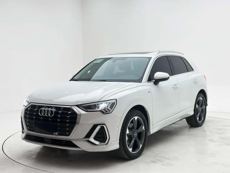 Audi Q3, 2022