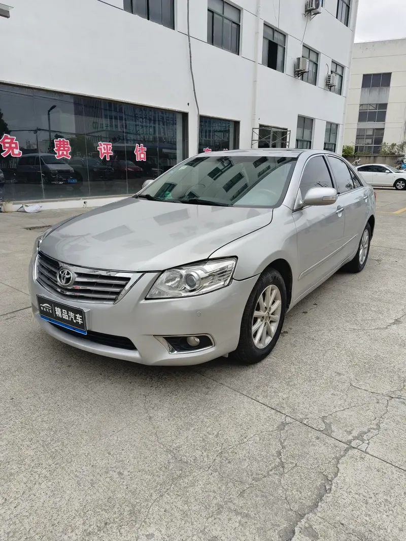 Toyota Camry, 2010