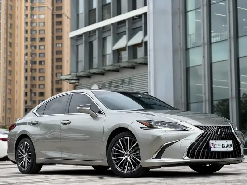 Lexus ES, 2023
