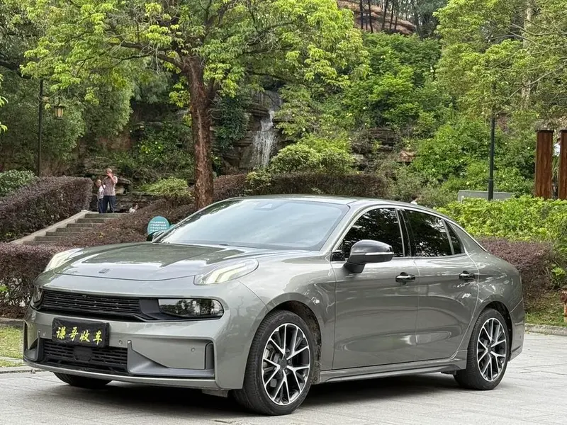 Lynk & Co 03 2.0TD Auto Dynamic Champion Edition, 2021 — фото 1