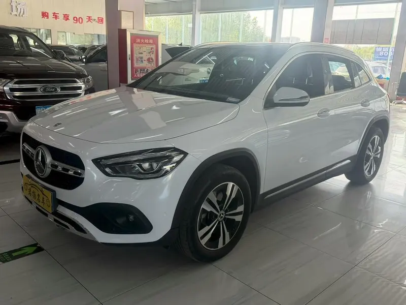 Mercedes-Benz GLA GLA 200, 2020 — фото 1