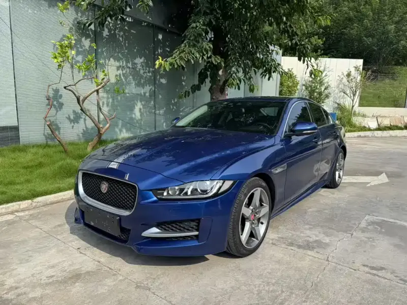 Jaguar XE, 2016