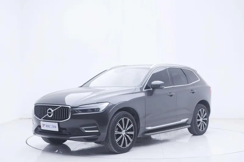 Volvo XC60 T5 4WD Luxury Edition, 2021 — фото 1