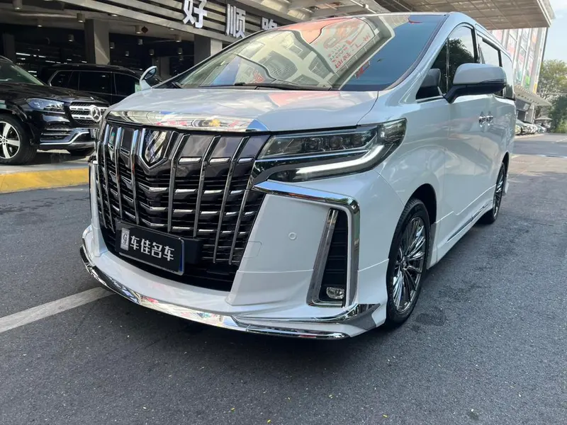 Toyota Alphard, 2015