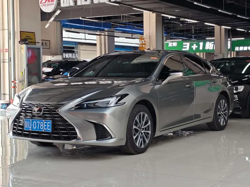Lexus ES 200 Refined Edition, 2025 — фото 1