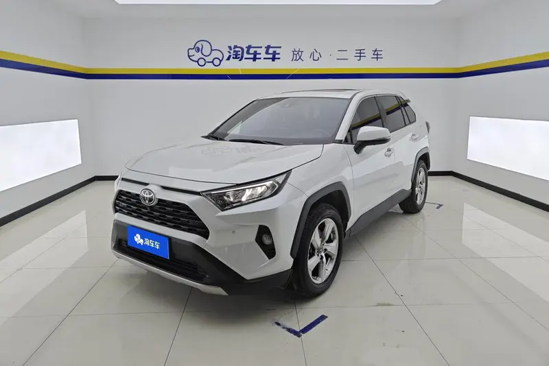Toyota RAV4 2.0L CVT 2WD Style PLUS Edition, 2022 — фото 1