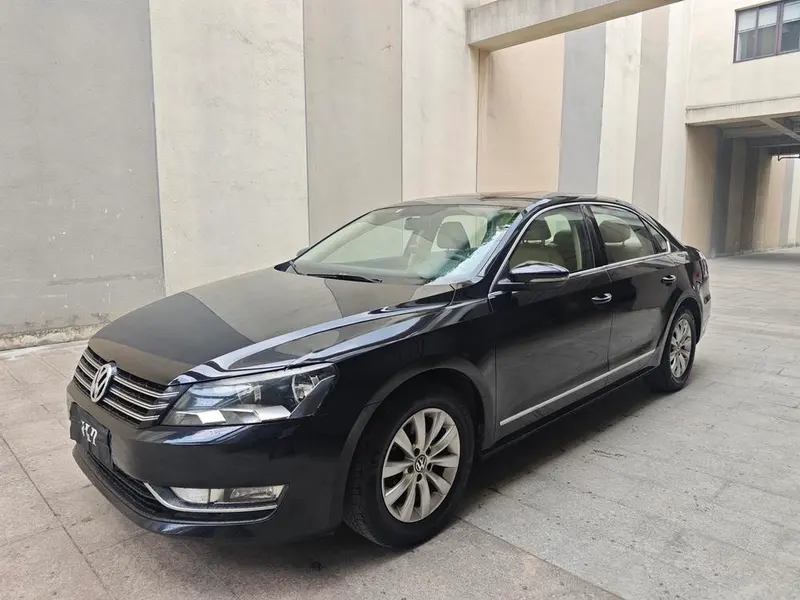 Volkswagen Passat 1.8TSI DSG Edition, 2013 — фото 1