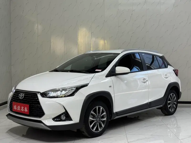 Toyota Yaris L Elite Stylish X 1.5L CVT Luxury PLUS Edition, 2022 — фото 1