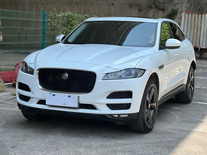 Jaguar F-PACE, 2018