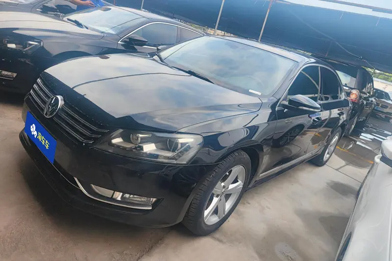 Volkswagen Passat 1.8TSI Auto Premium Edition, 2011 — фото 1