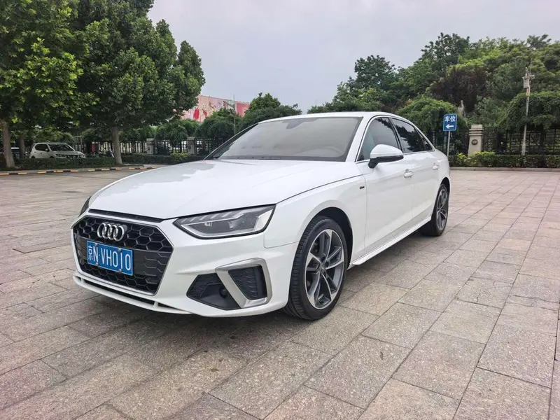 Audi A4L, 2020