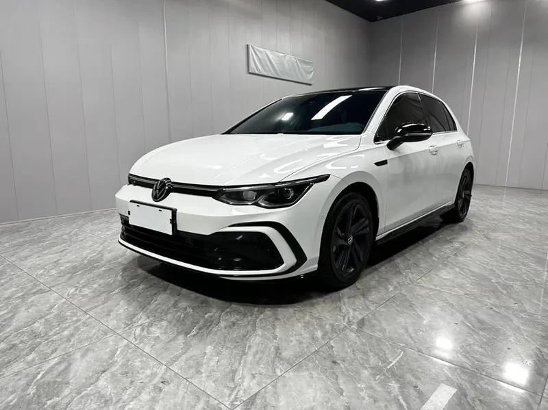 Volkswagen Golf, 2023