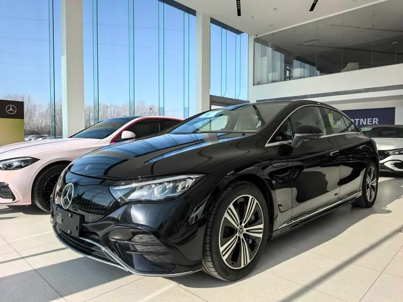 Mercedes-Benz EQE, 2025