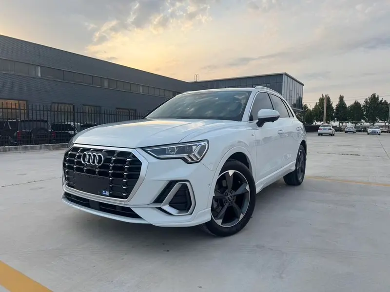 Audi Q3, 2022