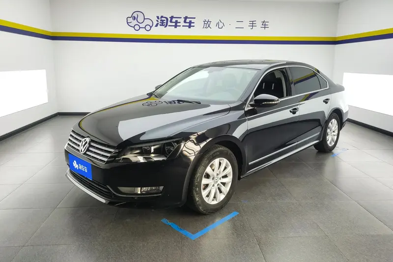 Volkswagen Passat 1.8TSI DSG Premium Edition, 2014 — фото 1