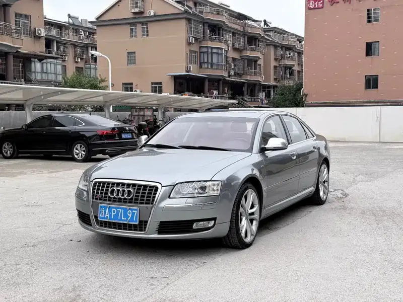 Audi S8, 2009