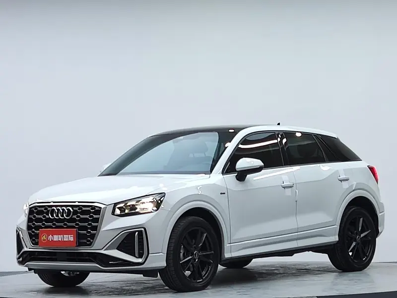 Audi Q2L 35 TFSI Version, 2022 — фото 1