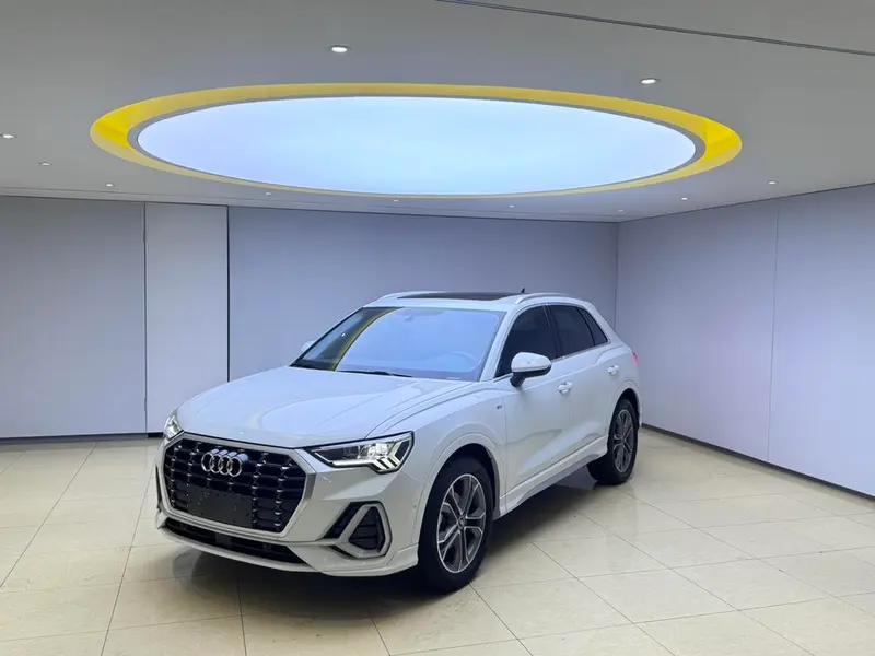 Audi Q3, 2022