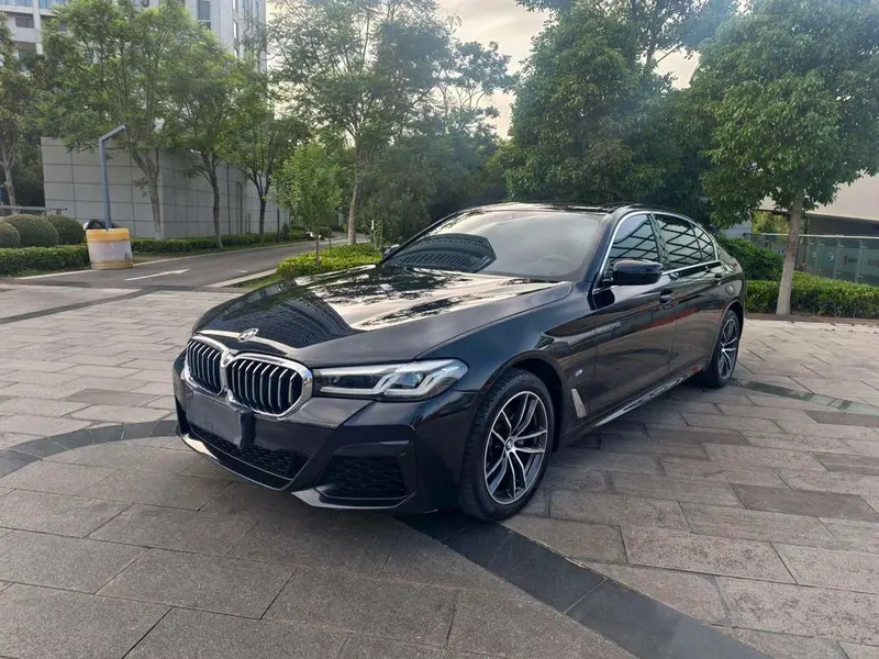 BMW 5-Series Facelift 525Li M Sport, 2022 — фото 1