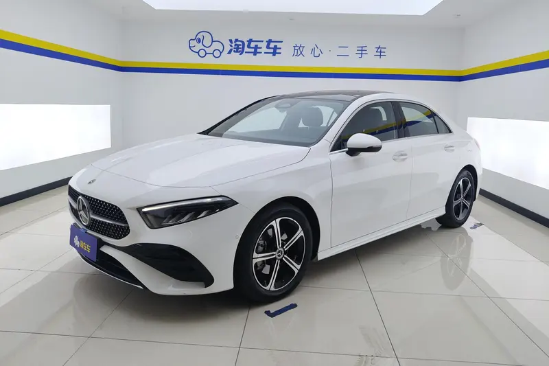 Mercedes-Benz A-Class A 200 L Sport Fashion Edition, 2023 — фото 1