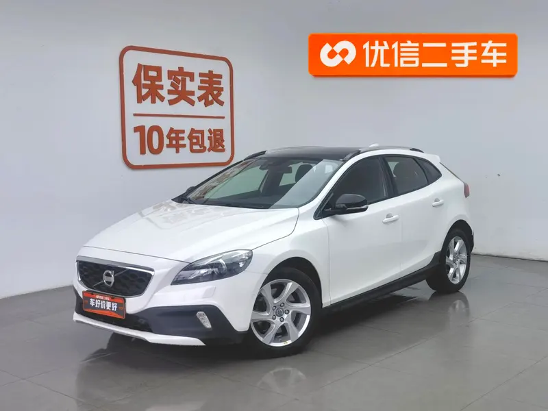 Volvo V40, 2014