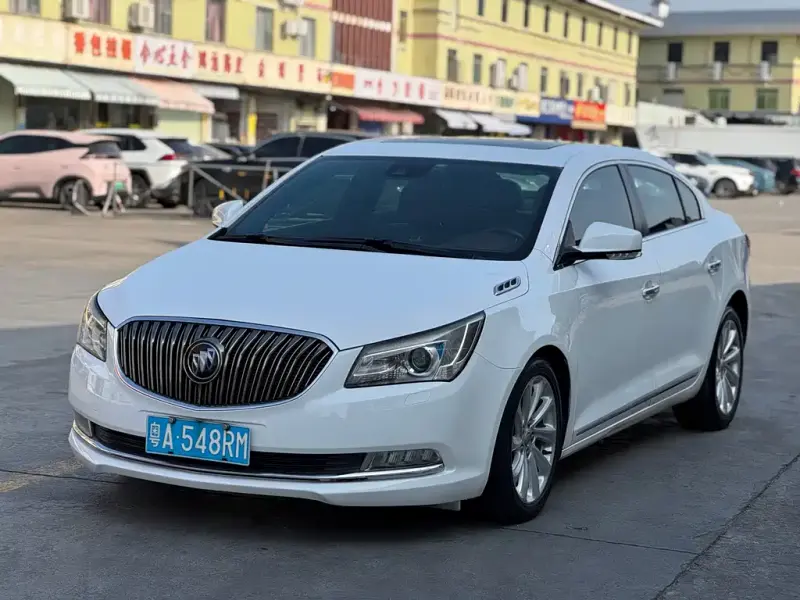 Buick LaCrosse, 2013 — фото 1
