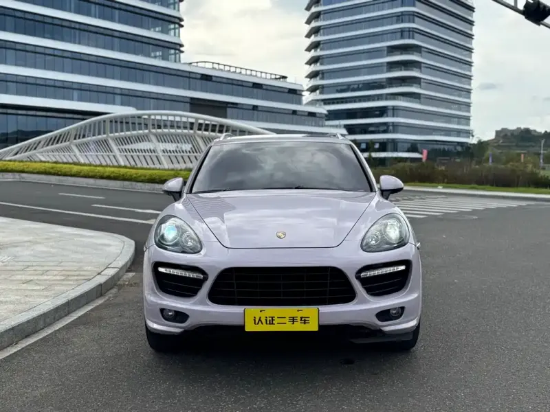 Porsche Cayenne, 2013
