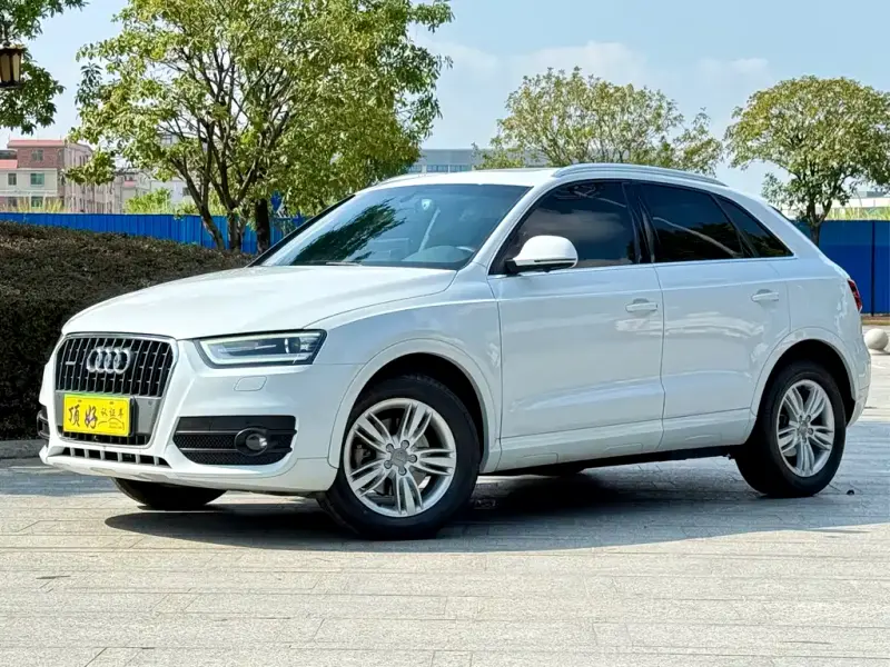 Audi Q3, 2015 — фото 1