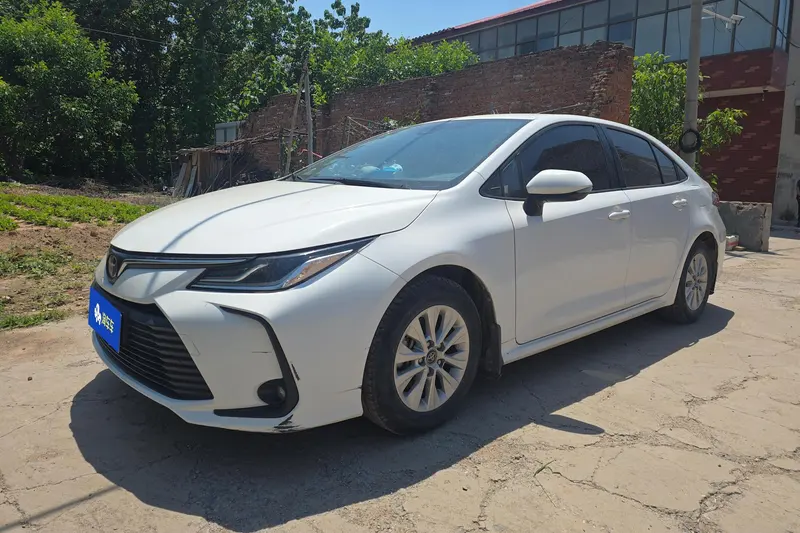 Toyota Corolla 1.5L CVT Edition, 2022 — фото 1