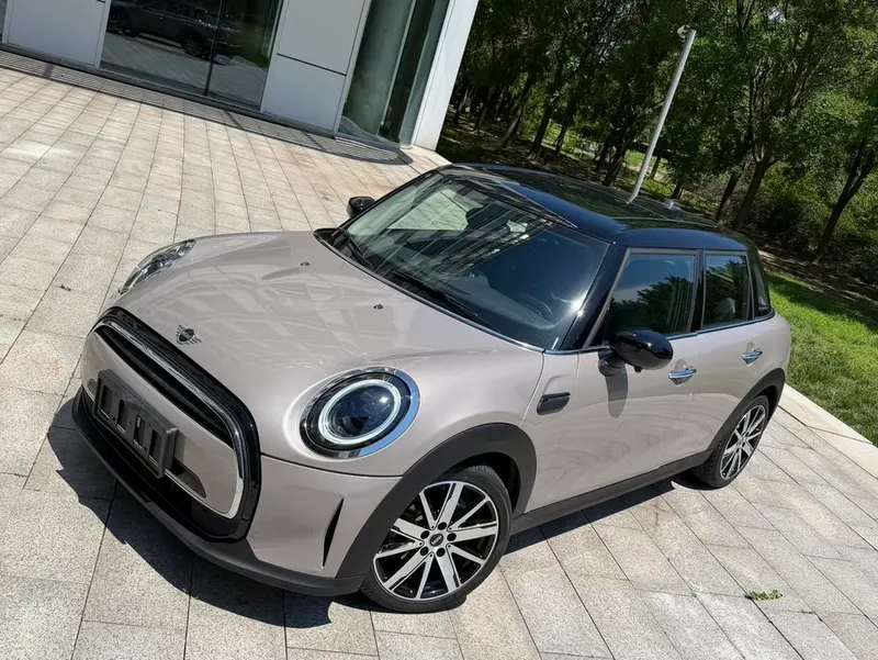 MINI MINI 1.5T COOPER Artist Edition, 2023 — фото 1