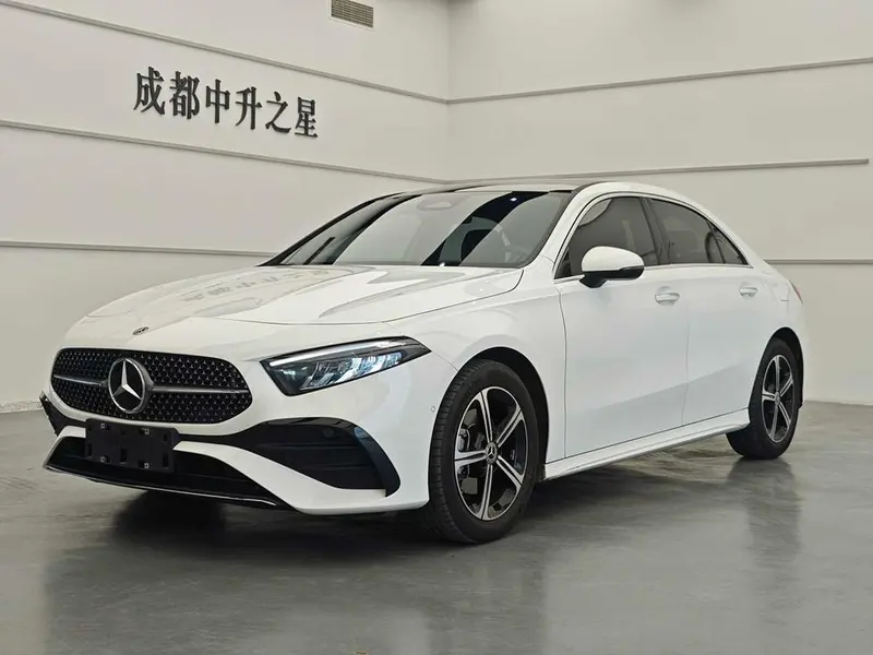 Mercedes-Benz A-Class A 200 L Sport Fashion Edition, 2023 — фото 1