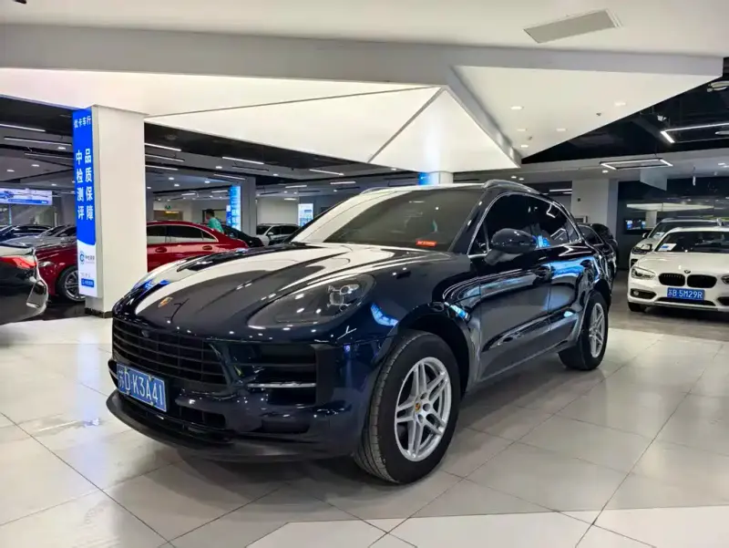 Porsche Macan, 2021