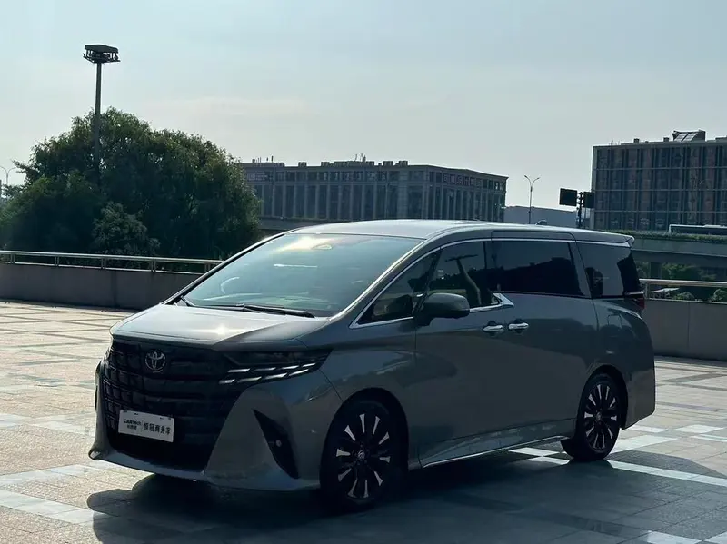 Toyota Alphard, 2023