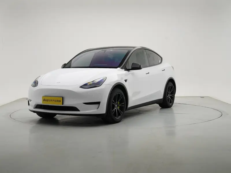 Tesla Model Y, 2022