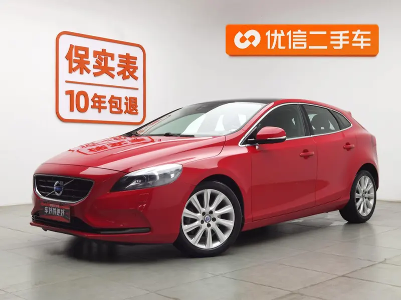 Volvo V40, 2015