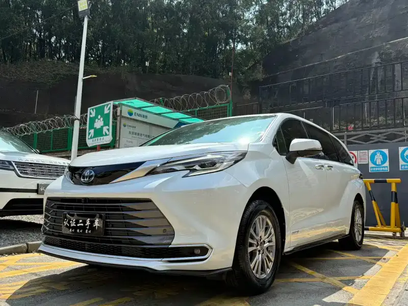 Toyota Sienna, 2022