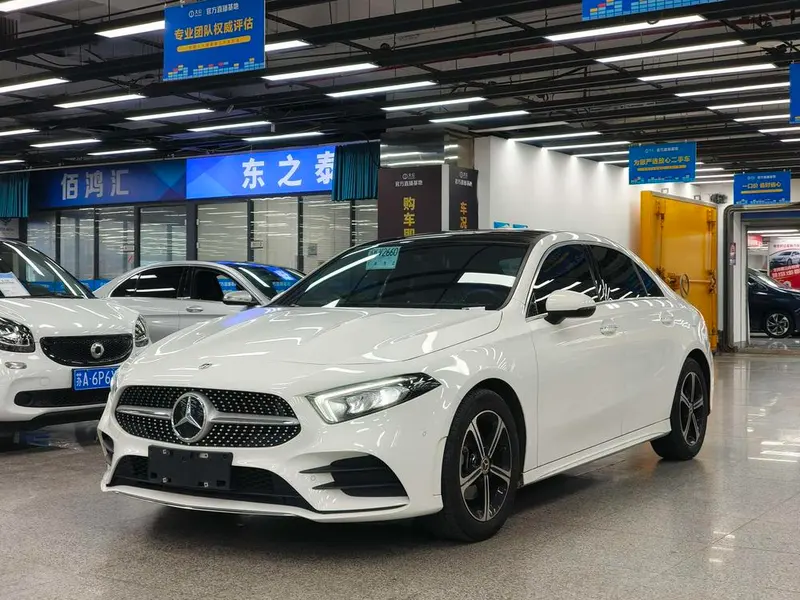 Mercedes-Benz A-Class Facelift A 200 L Sport Fashion Edition, 2022 — фото 1