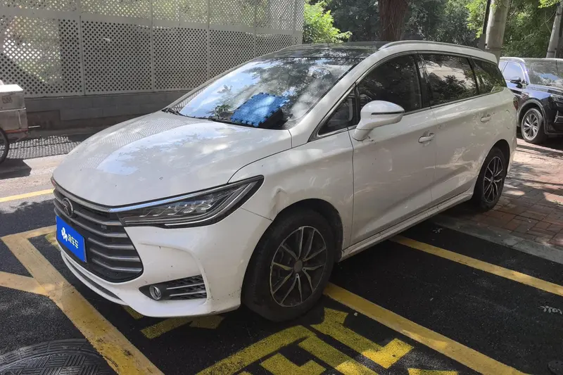 BYD Song MAX 1.5T Auto Smart Connected Elite Version 7 Seater, 2017 — фото 1