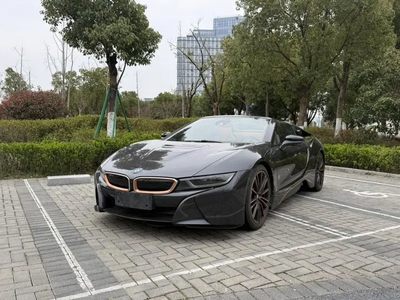 BMW i8, 2020