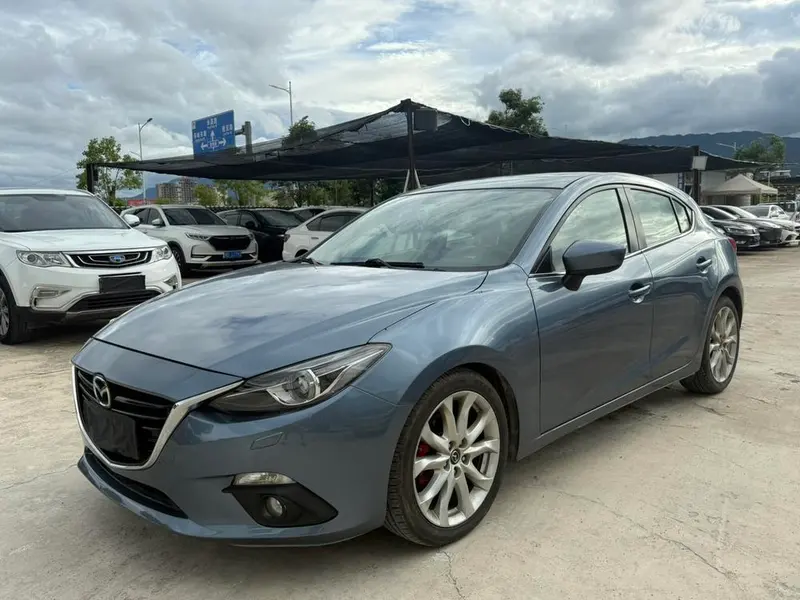 Mazda 3 Axela Hatchback 2.0L Auto Flagship Version, 2014 — фото 1