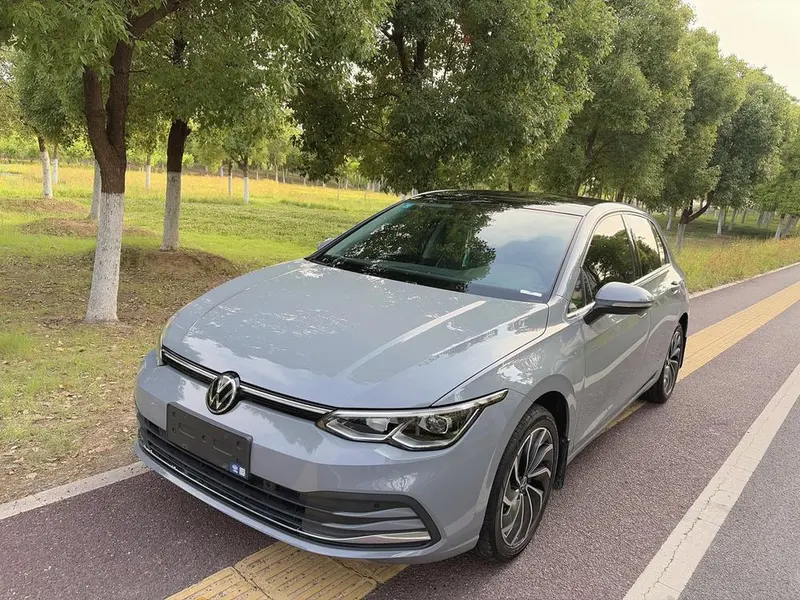 Volkswagen Golf, 2023
