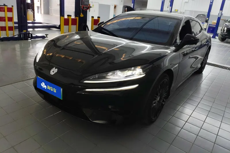 Denza Z9 GT DM, 2024