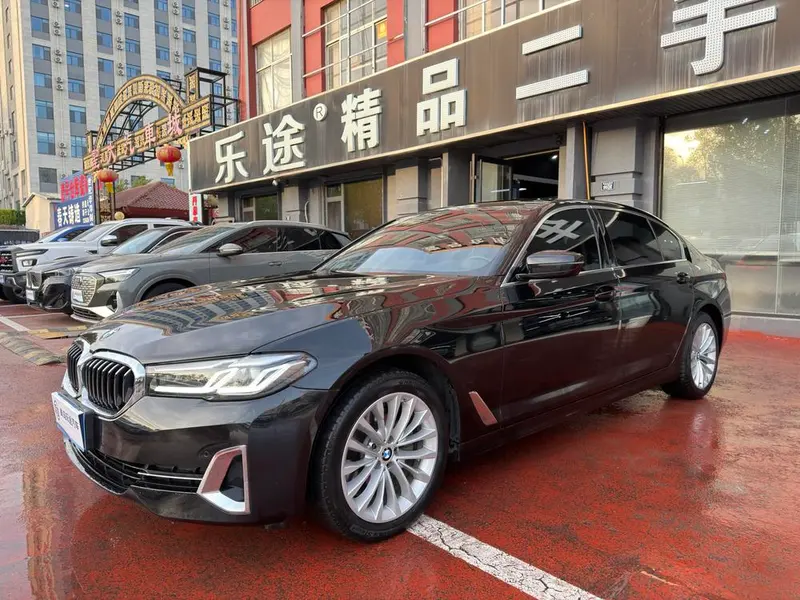 BMW 5-Series Facelift 525Li Luxury, 2022 — фото 1