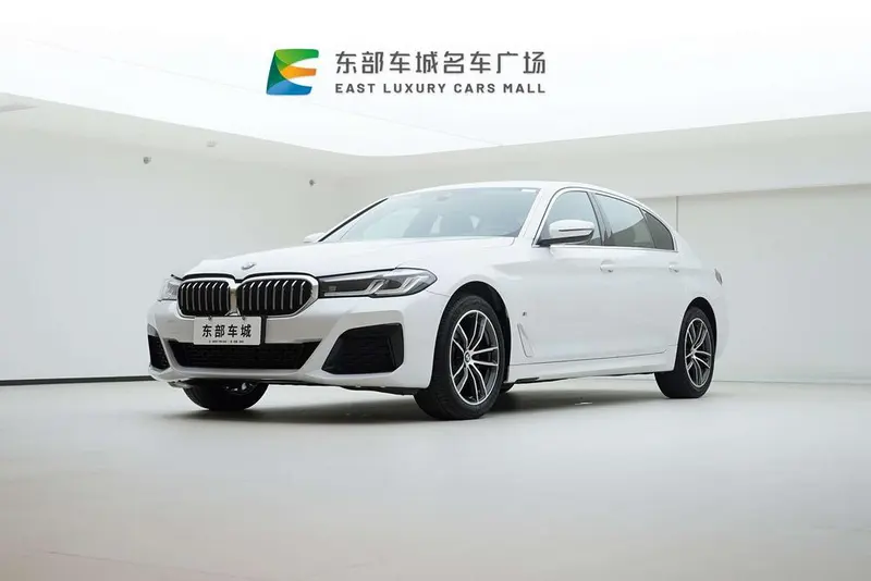 BMW 5-Series, 2022