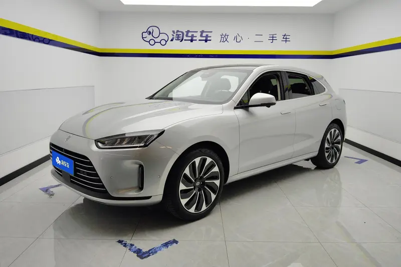 AITO M5, 2022