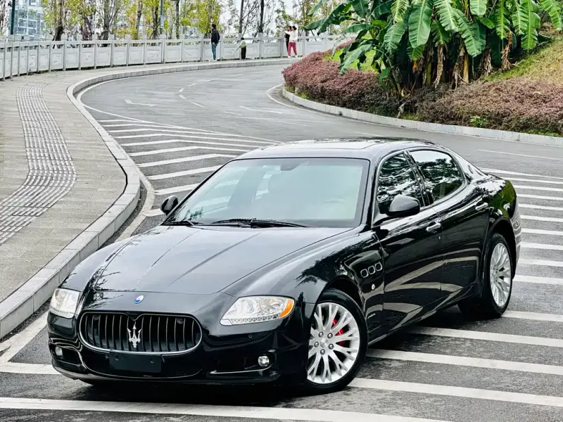 Maserati Quattroporte, 2011