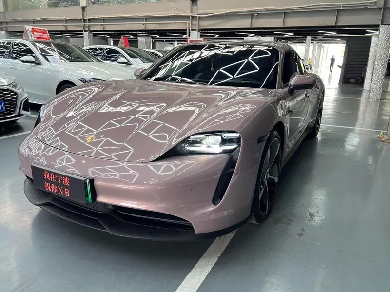 Porsche Taycan, 2020
