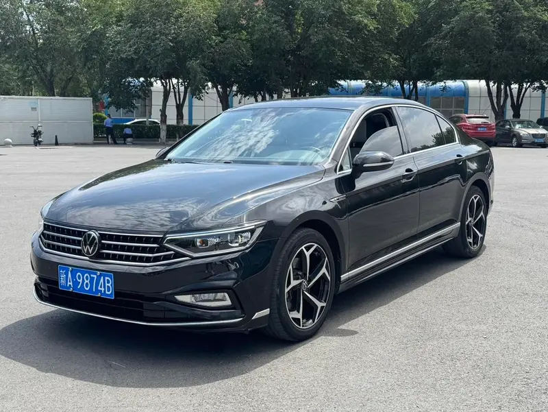Volkswagen Magotan, 2023