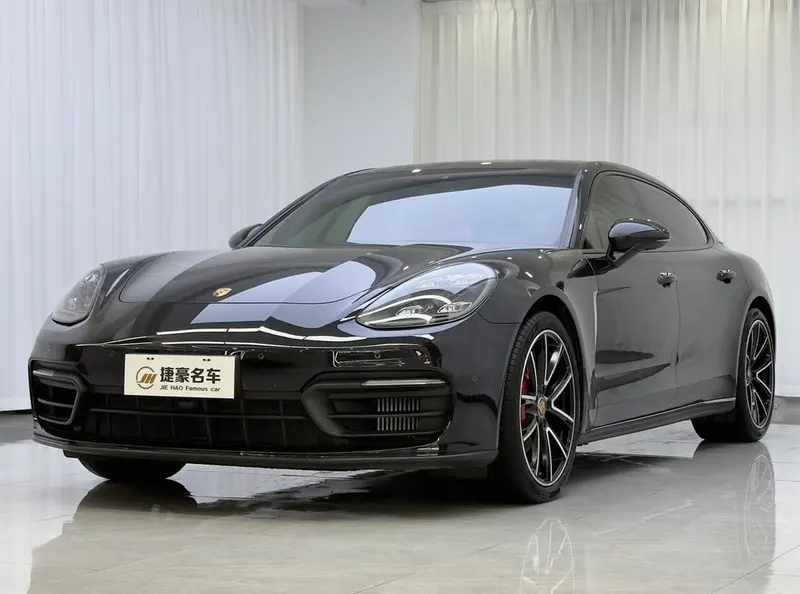 Porsche Panamera, 2022