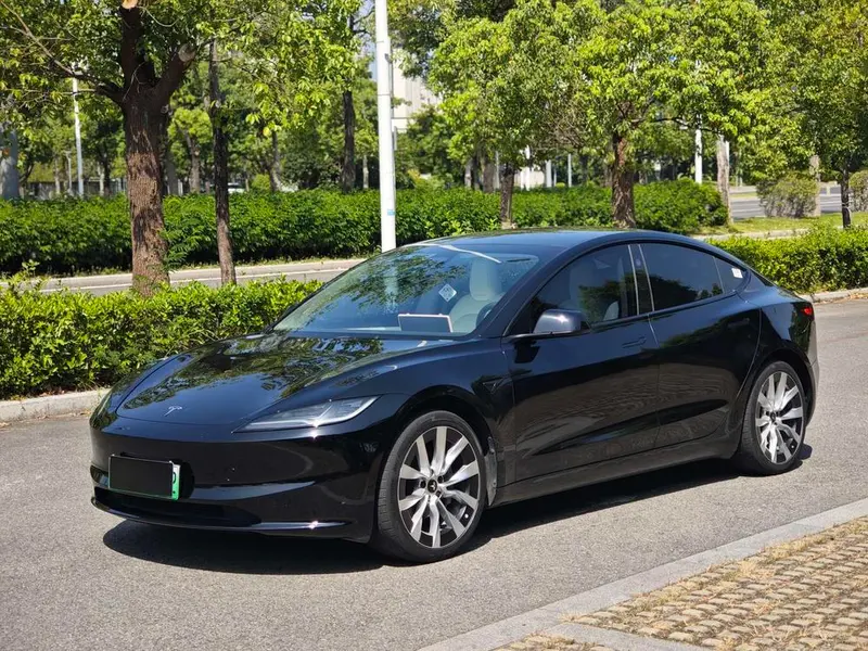 Tesla Model 3, 2023